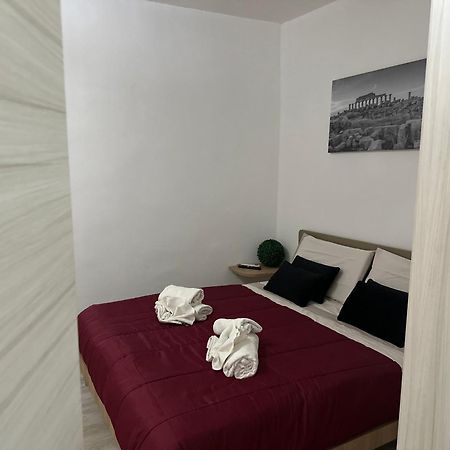 Centro-Archimede Rooms Castelvetrano Bagian luar foto