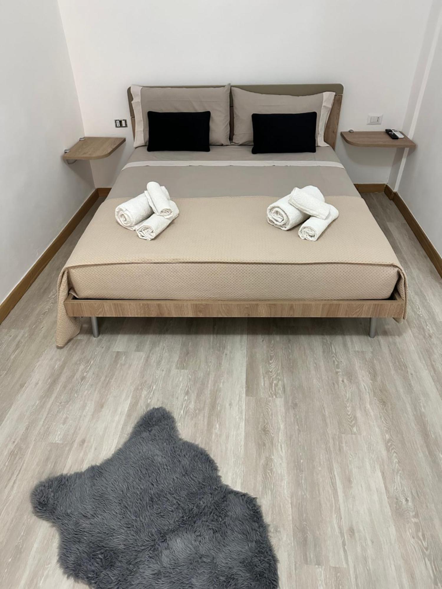 Centro-Archimede Rooms Castelvetrano Bagian luar foto