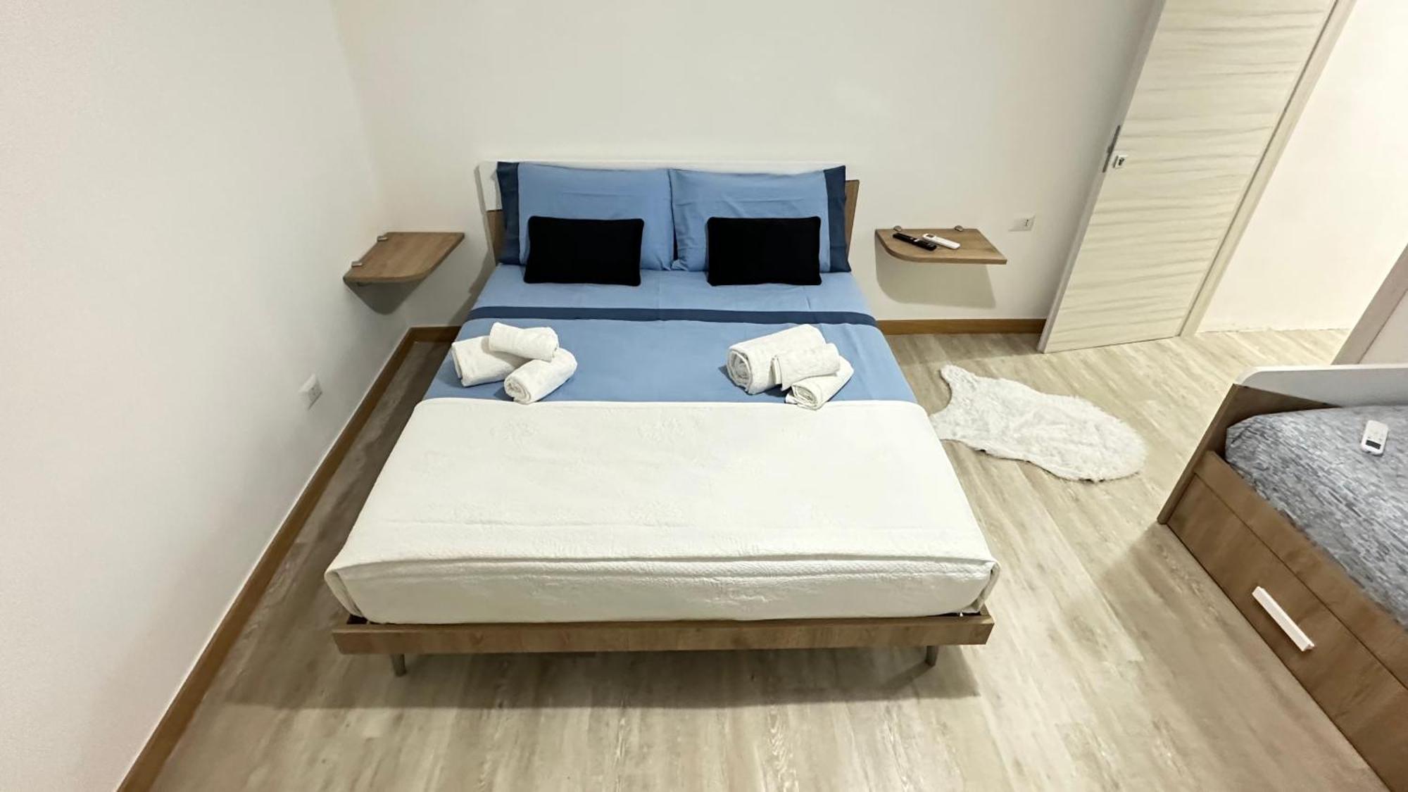Centro-Archimede Rooms Castelvetrano Bagian luar foto